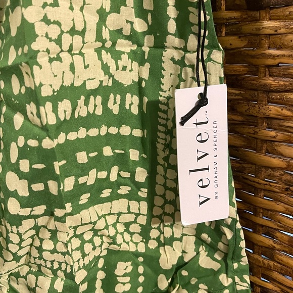 NWT Velvet by Graham & Spencer Zita Abstract Printed Faux Wrap Sleeveles… - Picture 5 of 7
